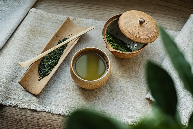 茶具素材 - 茶 /  有机的 /  陶器 /  绿色 /  健康 /  传统 /  日本 /  配件 /  超级食物 /  煎茶 /  新茶 /  茶具 /  手工制作的 /  有天赋的人 /  涩桥 /  茶sha