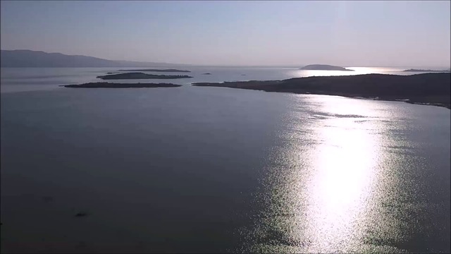 村落素材 - 囊 /  火鸡 /  4k 无人机镜头 /  电影航拍 /  湖村 /  历史半岛 /  火鸡无人机 /  鸟瞰图 /  风景名胜 /  宁静的湖 /  古村落 /  航拍视频 /  土耳其旅游 /  马尔马拉地区 /  湖景